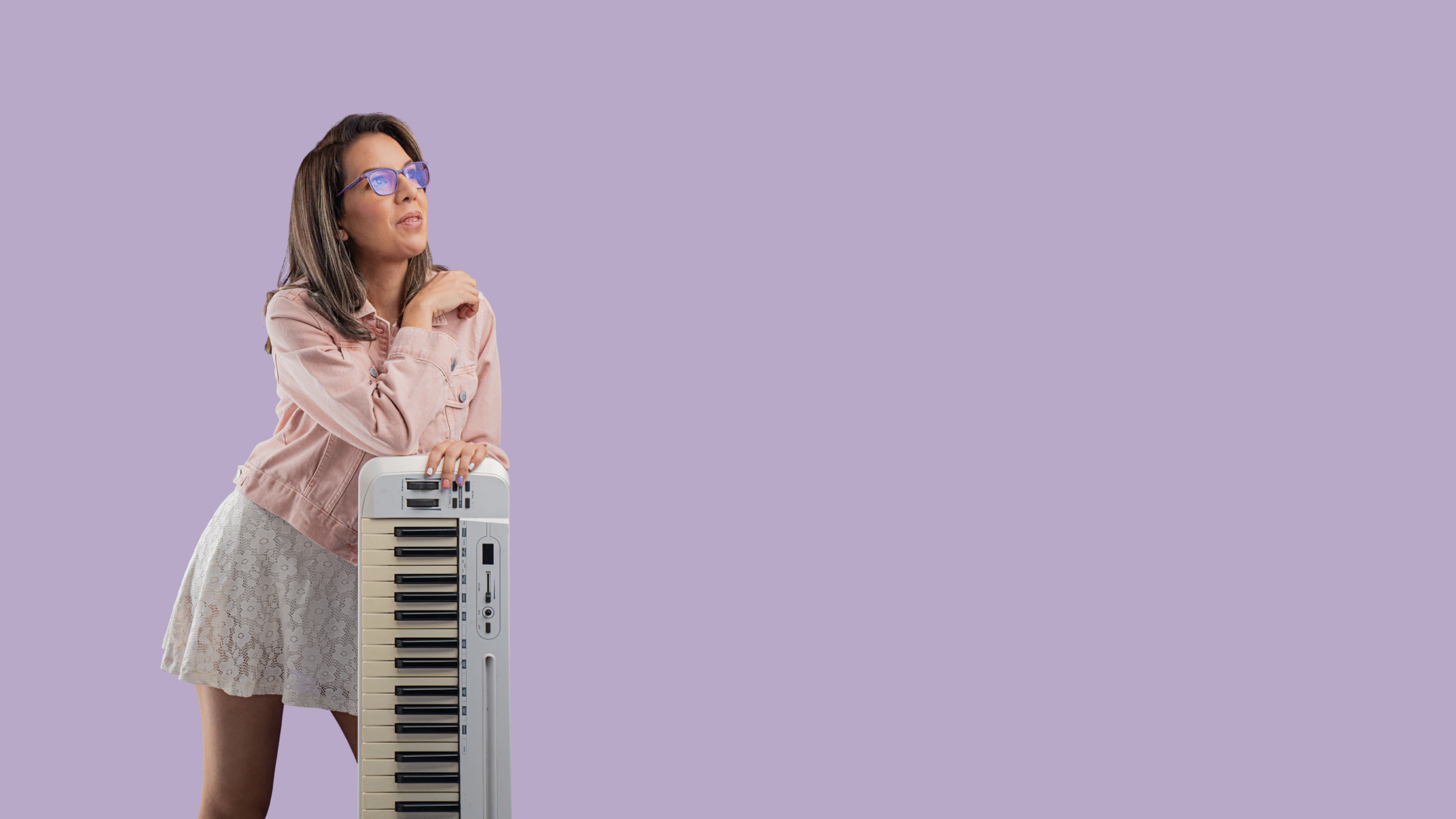 Sesiones de piano online para niños con Jhosandra Silva Sesiones de piano online para niños con Jhosandra Silva